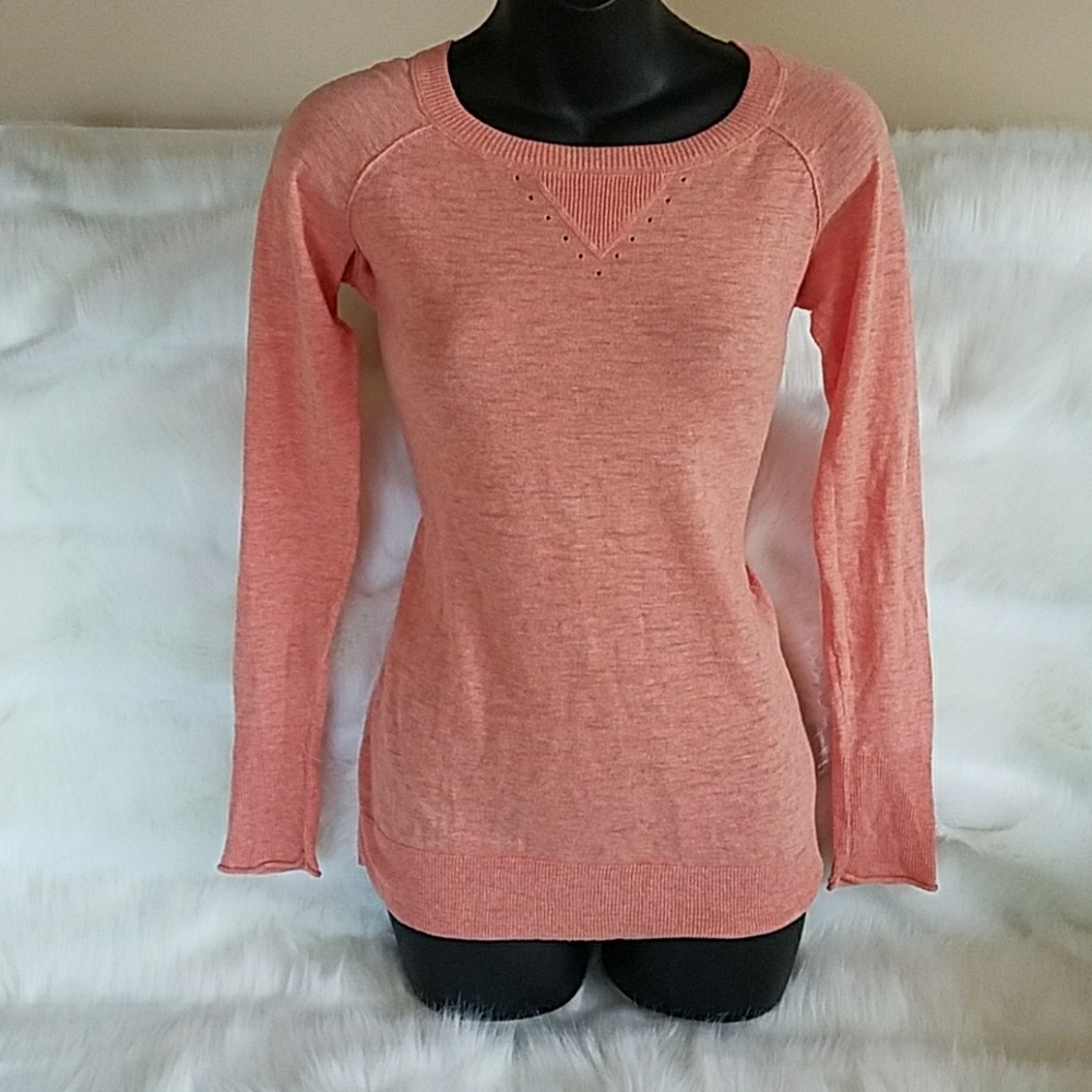 ● Banana republic light sweater ●